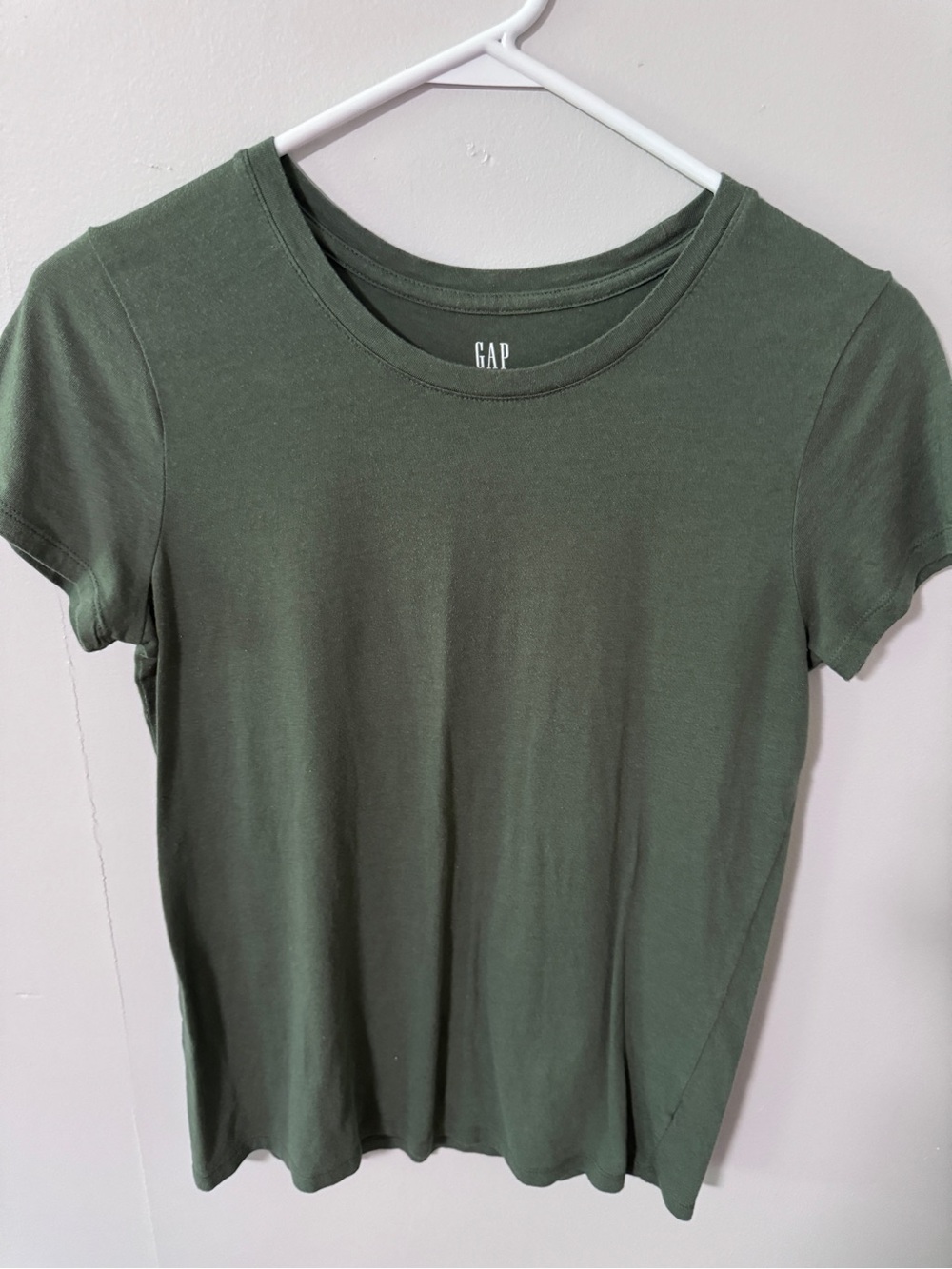 GAP Olive Short Sleeve Crew Tee